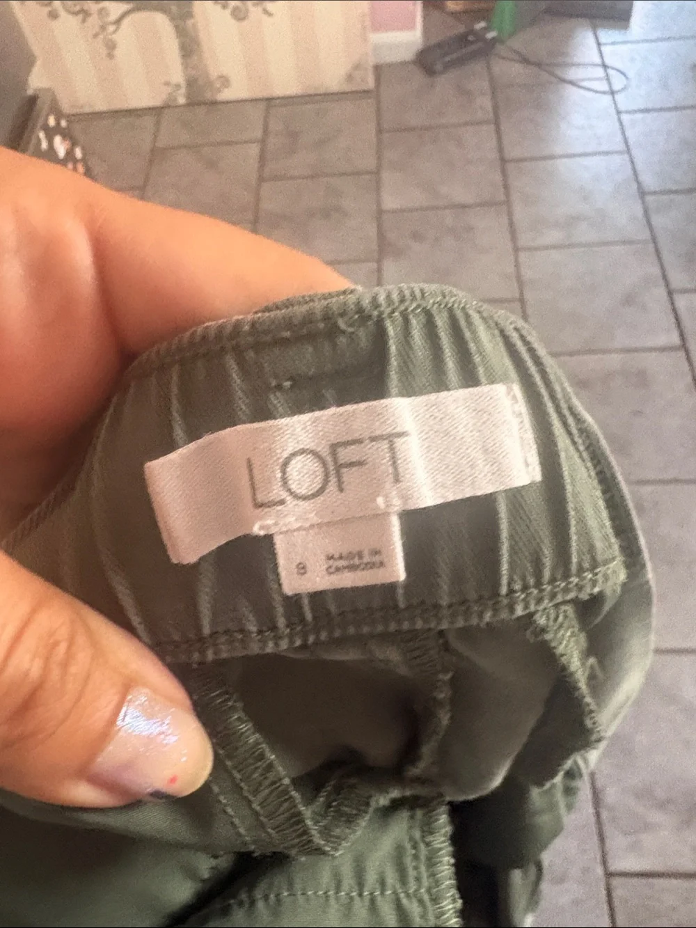 Loft Lyocell Army Green Pleated Crops